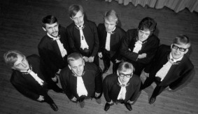 Jupiters" 8 man hsten1968, spelade till 1969.F.v bakre rad: Lennart Bergman, Kenny Ludvigsson, Pr Bcker, Lars-Gunnar Persson, Stefan Skoglund, Mathz Nordlund, F.v Frmre rad : Bjrn Johansson, Lars-Erik Dahlgren.